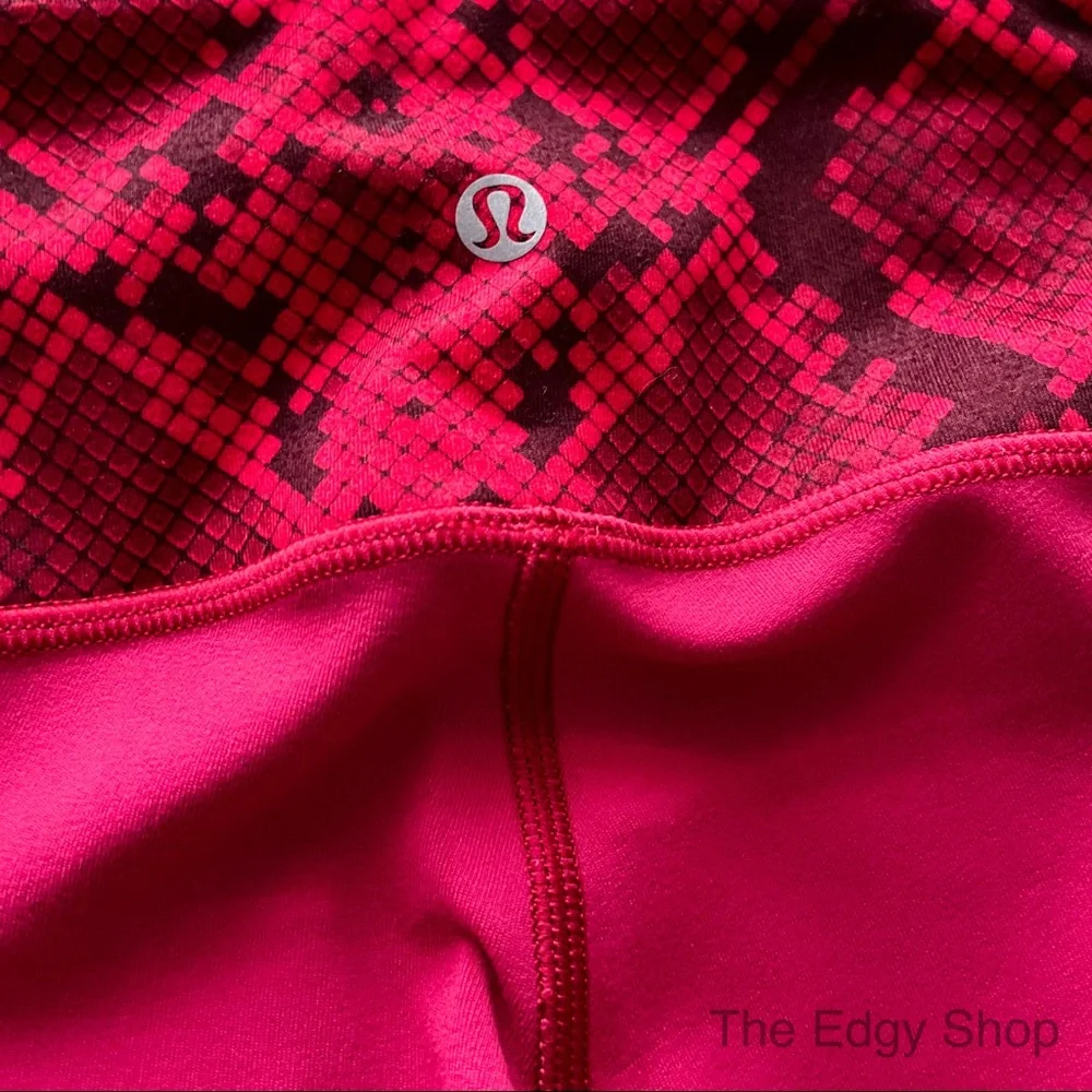 lululemon athletica | Wunder Under Crop Reversible Cranberry / Alarming - Picture 5 of 13